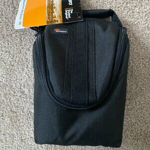 Lowepro Adventura Ultra Zoom 100 Camera Bag - Black